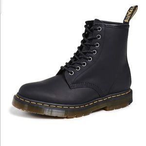 Dr. Martens Black Leather Combat Winter Grip 9